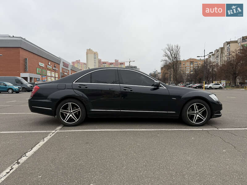 Седан Mercedes-Benz S-Class 2012 в Киеве