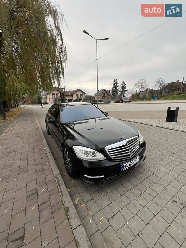 Mercedes-Benz S-Class 2006