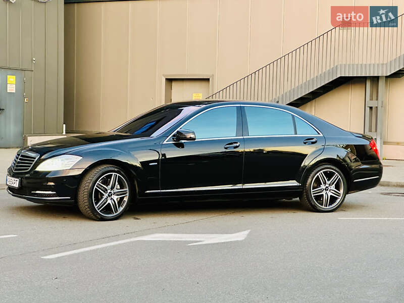 Mercedes-Benz S-Class 2012 Mercedes-Benz S-Class 2012