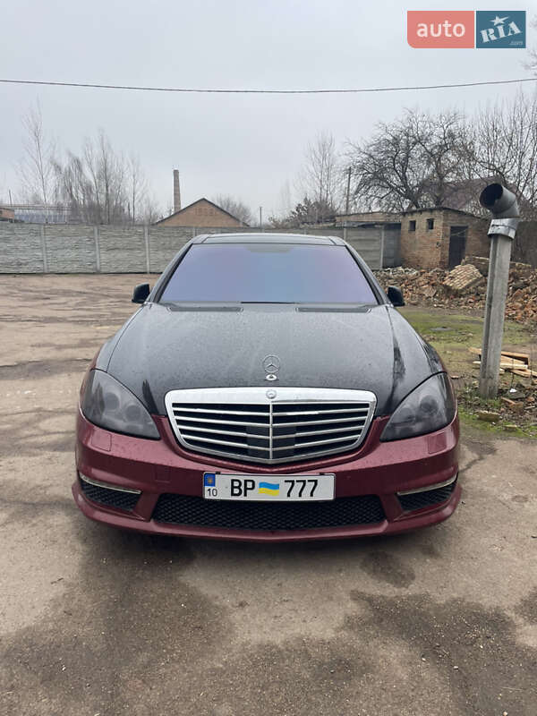 Mercedes-Benz S-Class 2005 Mercedes-Benz S-Class 2005