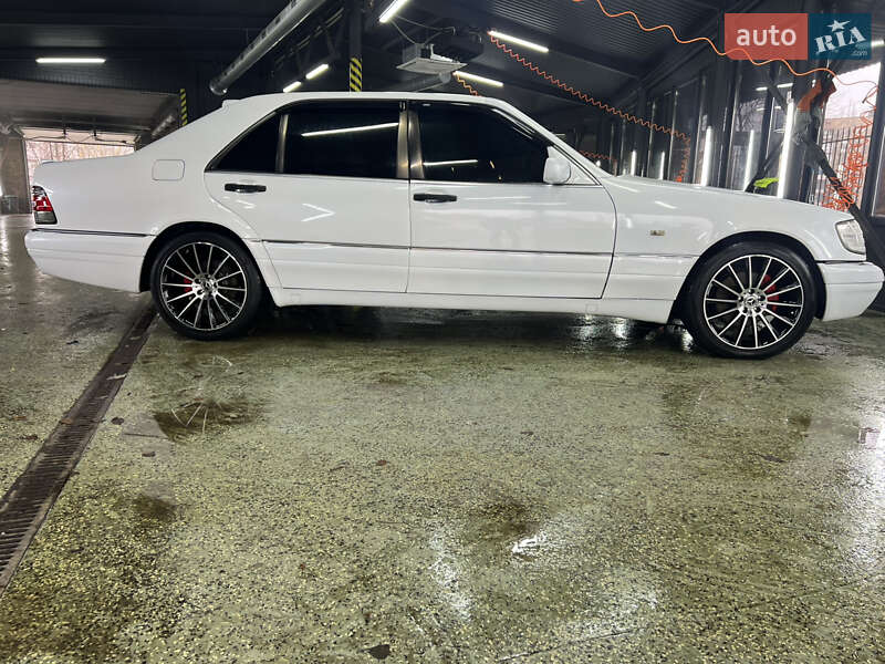 Седан Mercedes-Benz S-Class 1998 в Кривом Роге