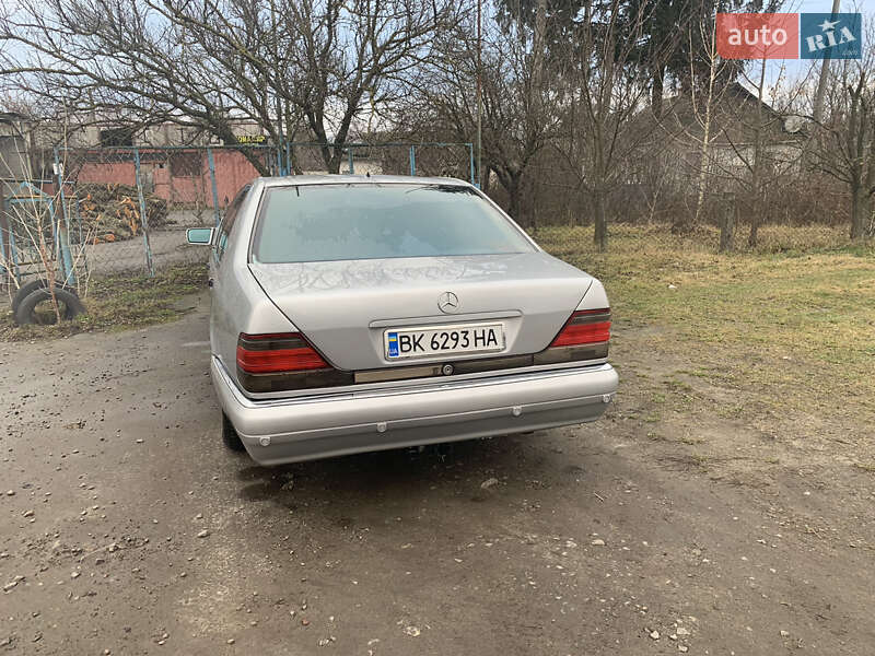Седан Mercedes-Benz S-Class 1996 в Кореці