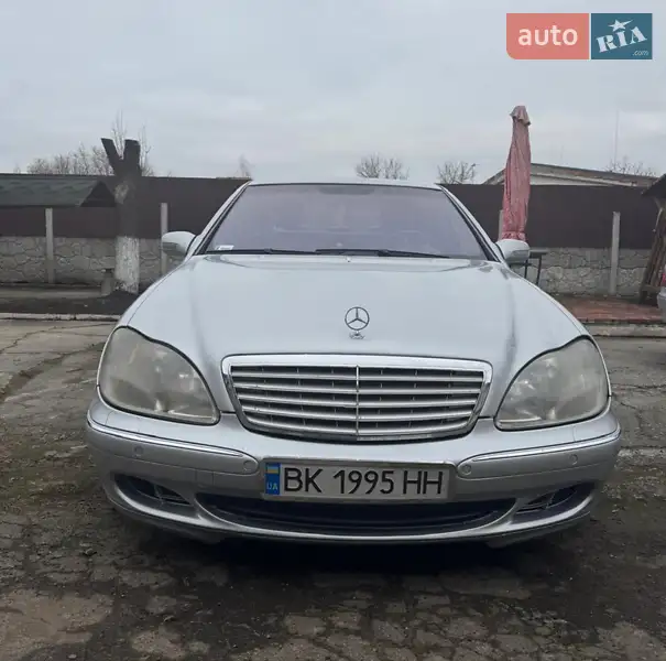 Mercedes-Benz S-Class 2000