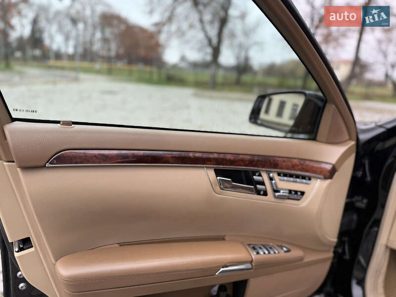 Седан Mercedes-Benz S-Class 2008 в Чернівцях