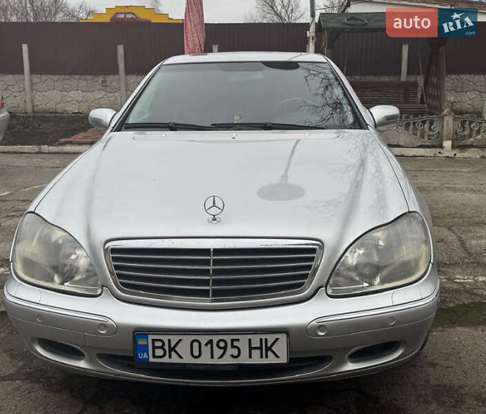 Mercedes-Benz S-Class 2001