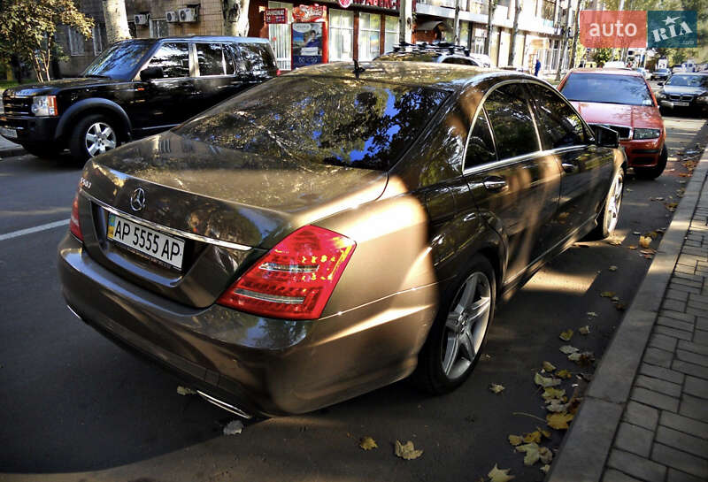 Mercedes-Benz S-Class 2010