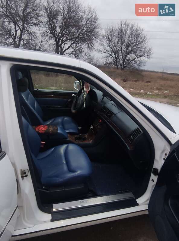 Седан Mercedes-Benz S-Class 1992 в Запорожье