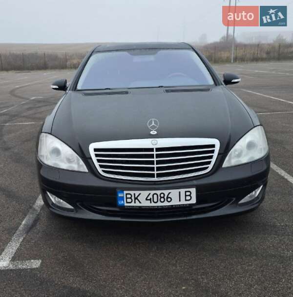 Mercedes-Benz S-Class 2008