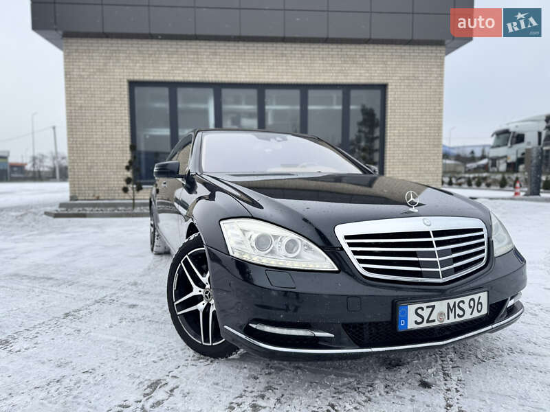 Седан Mercedes-Benz S-Class 2011 в Сарнах