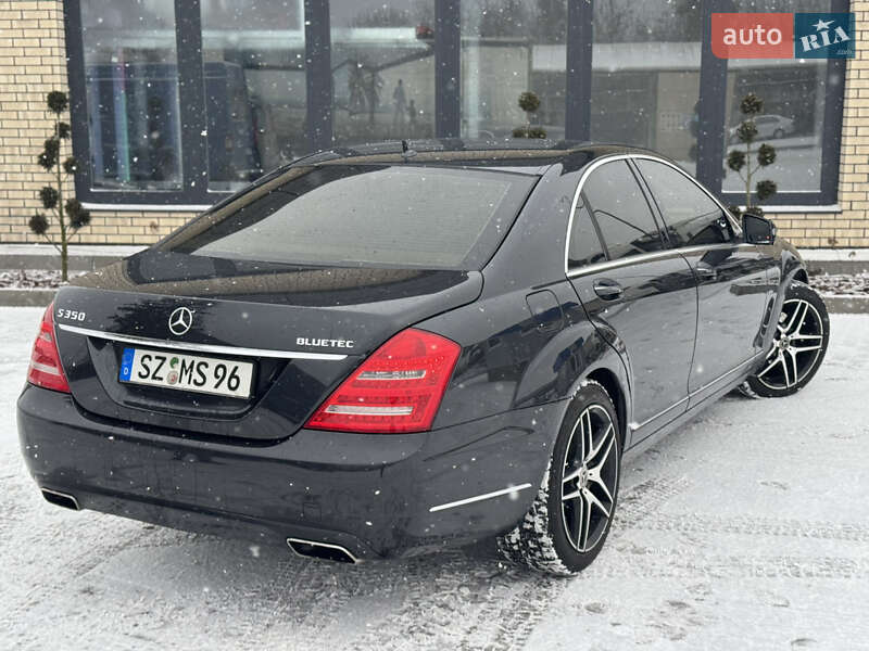 Седан Mercedes-Benz S-Class 2011 в Сарнах