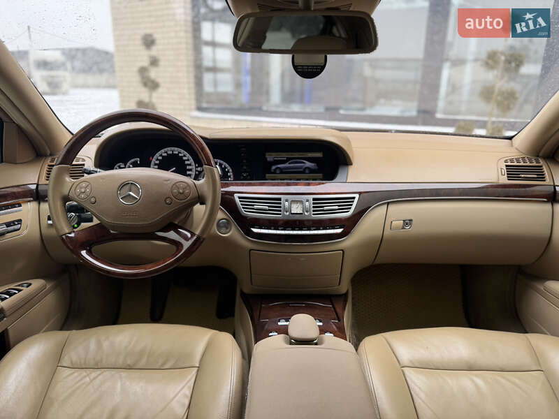 Седан Mercedes-Benz S-Class 2011 в Сарнах