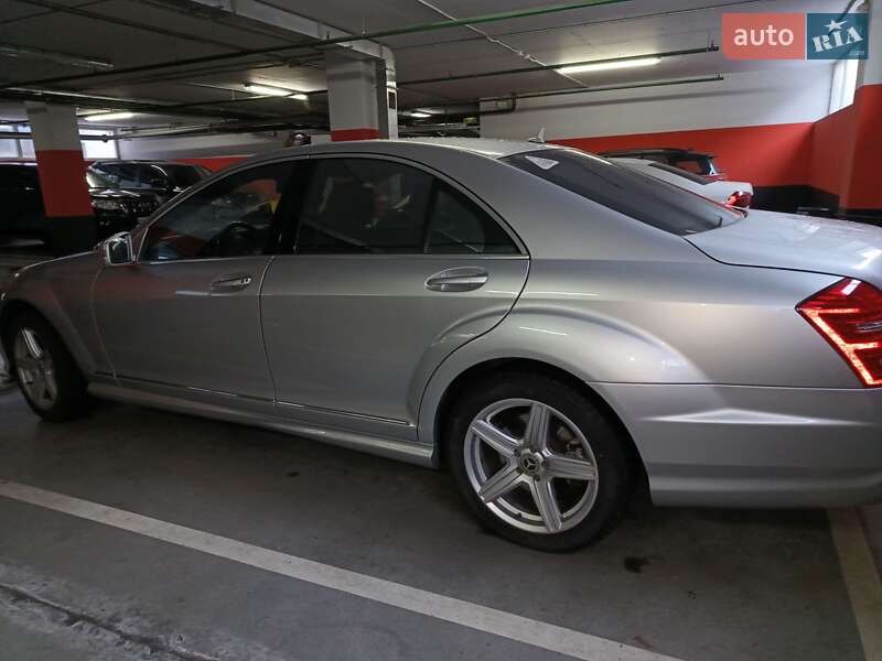 Mercedes-Benz S-Class 2008