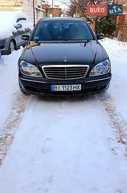 Седан Mercedes-Benz S-Class 2004 в Хороле