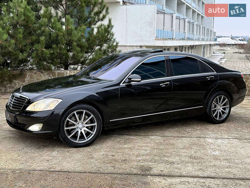 Mercedes-Benz S-Class 2006