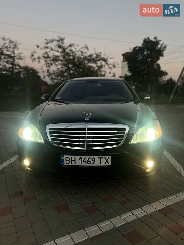 Mercedes-Benz S-Class 2007