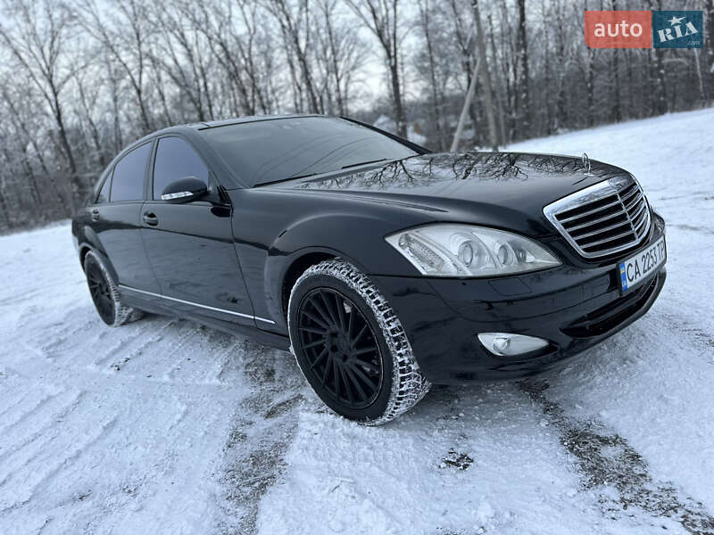 Седан Mercedes-Benz S-Class 2008 в Умані