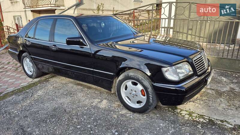Mercedes-Benz S-Class 1993