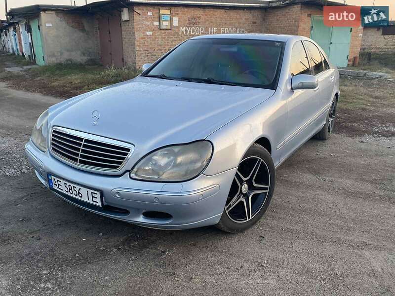Mercedes-Benz S-Class 2000