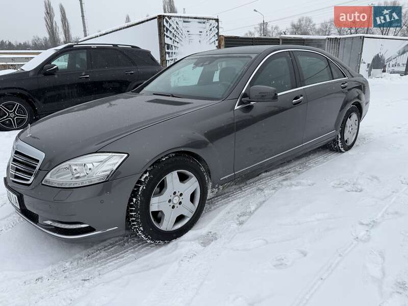 Mercedes-Benz S-Class 2013