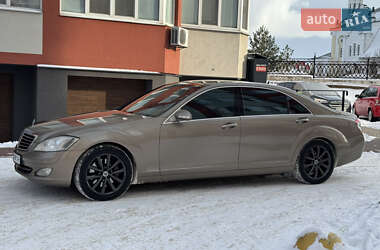 Седан Mercedes-Benz S-Class 2008 в Вараше