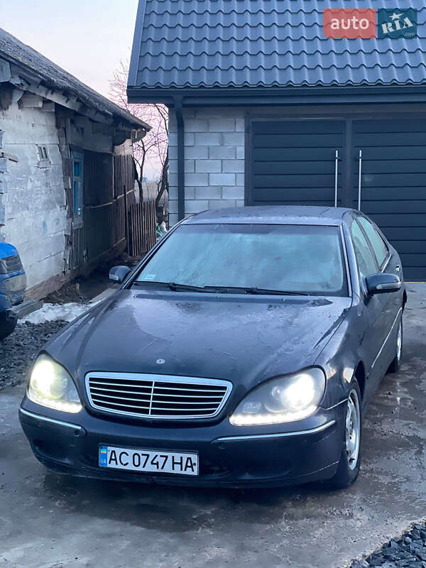 Mercedes-Benz S-Class 2000