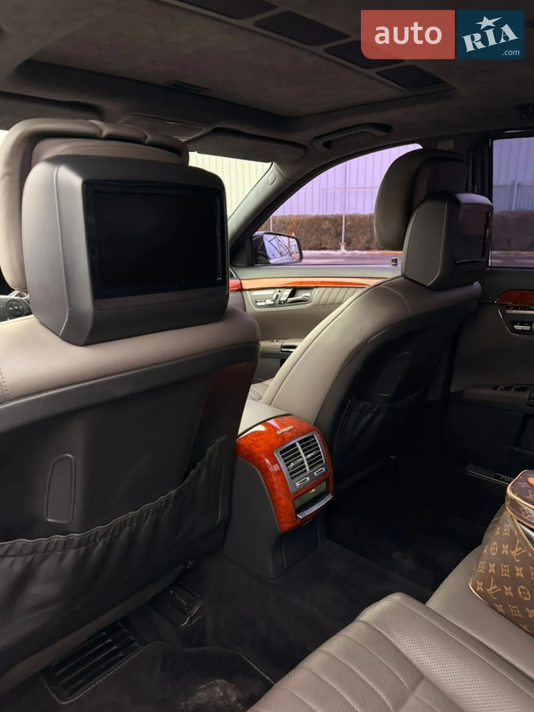 2010 Mercedes-Benz S-klasse - мініатюра 31