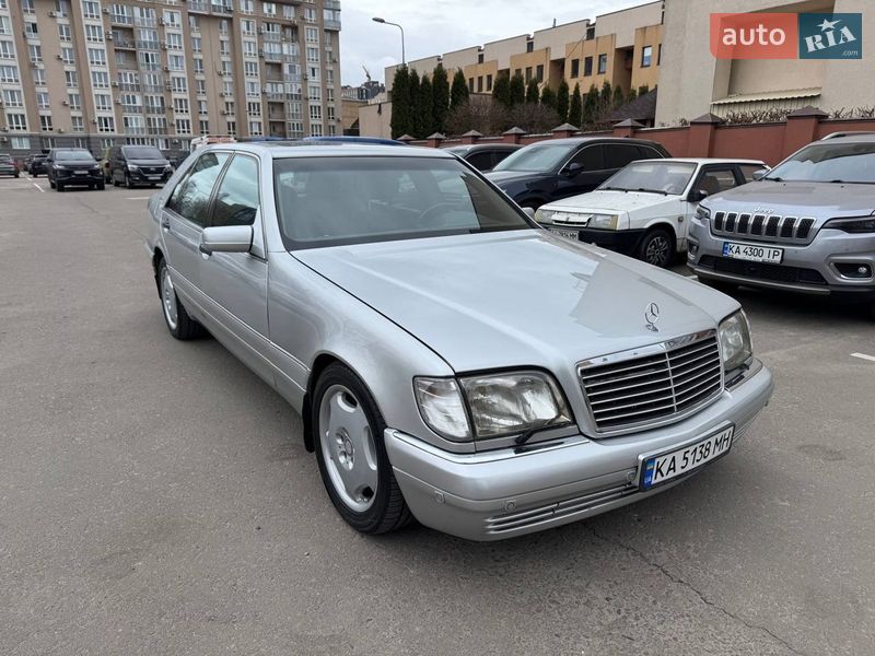 Mercedes-Benz S-Class 1995