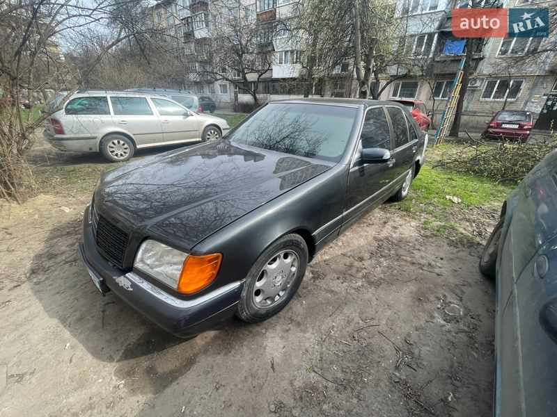 Mercedes-Benz S-Class 1995