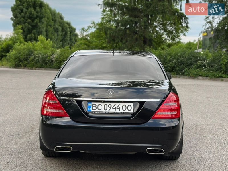Седан Mercedes-Benz S-Class 2006 в Черновцах