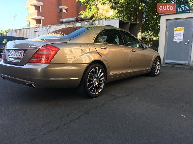 Mercedes-Benz S-Class 2008