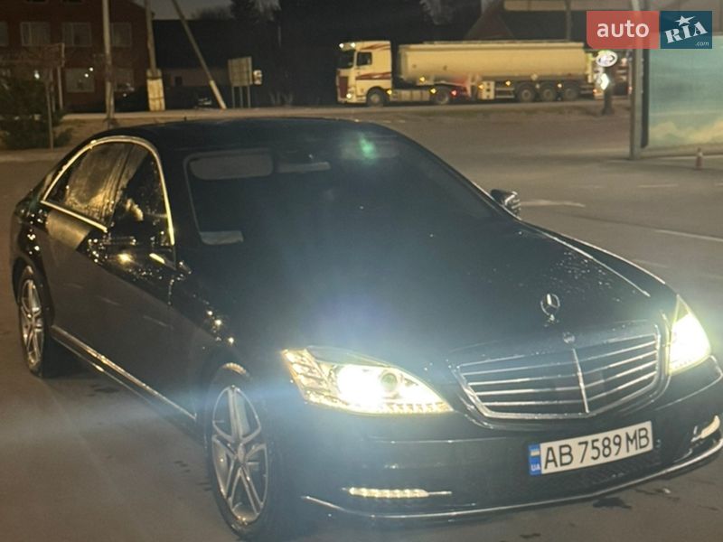 Mercedes-Benz S-Class 2009