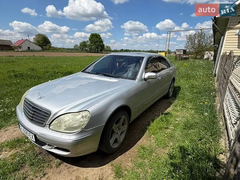 Mercedes-Benz S-Class 2005