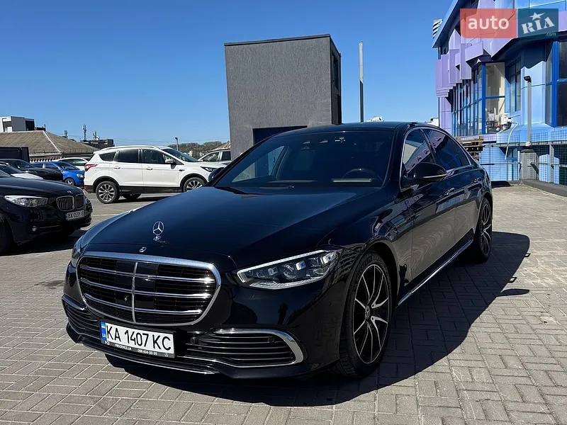 Mercedes-Benz S-Class