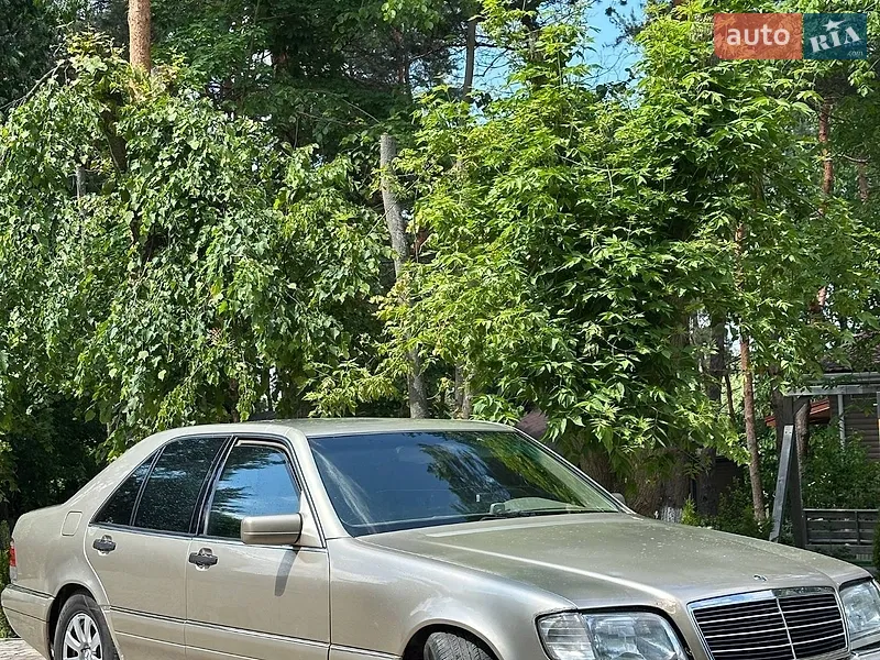 Mercedes-Benz S-Class