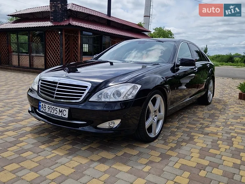 Mercedes-Benz S-Class