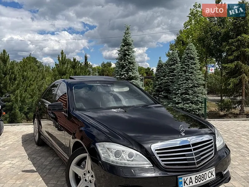 Mercedes-Benz S-Class 2012