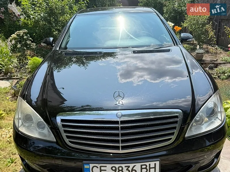 Mercedes-Benz S-Class
