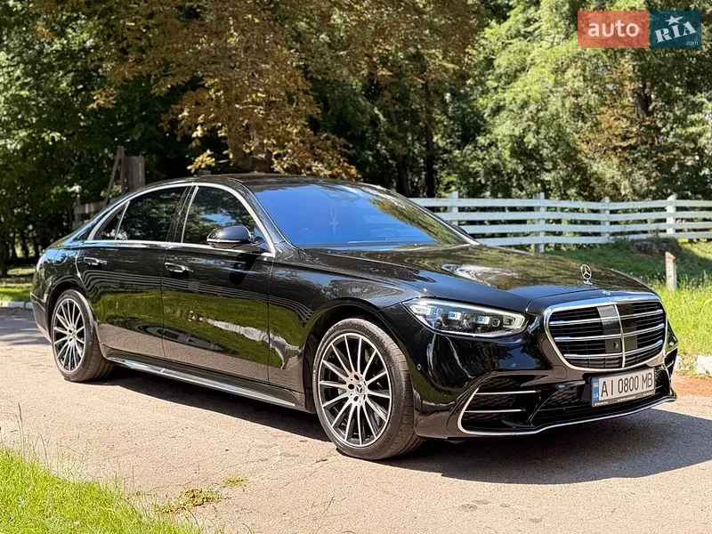 Mercedes-Benz S-Class