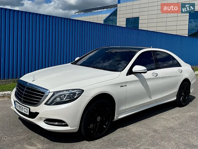 Mercedes-Benz S-Class