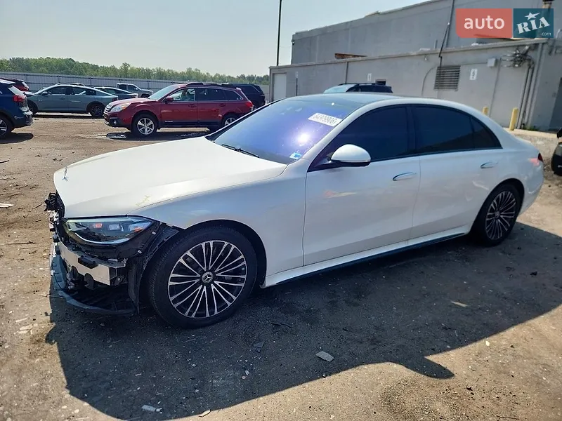 Mercedes-Benz S-Class