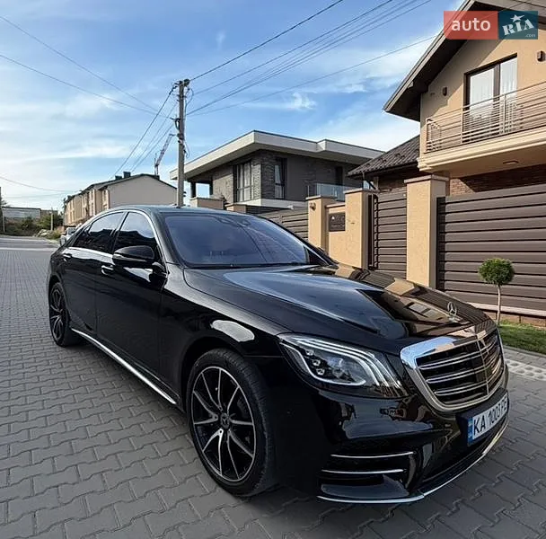 Mercedes-Benz S-Class