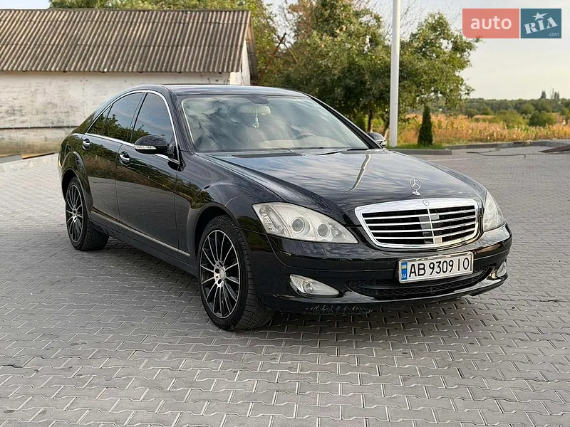Mercedes-Benz S-Class
