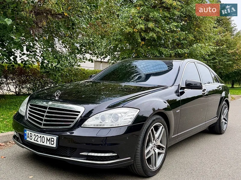Mercedes-Benz S-Class