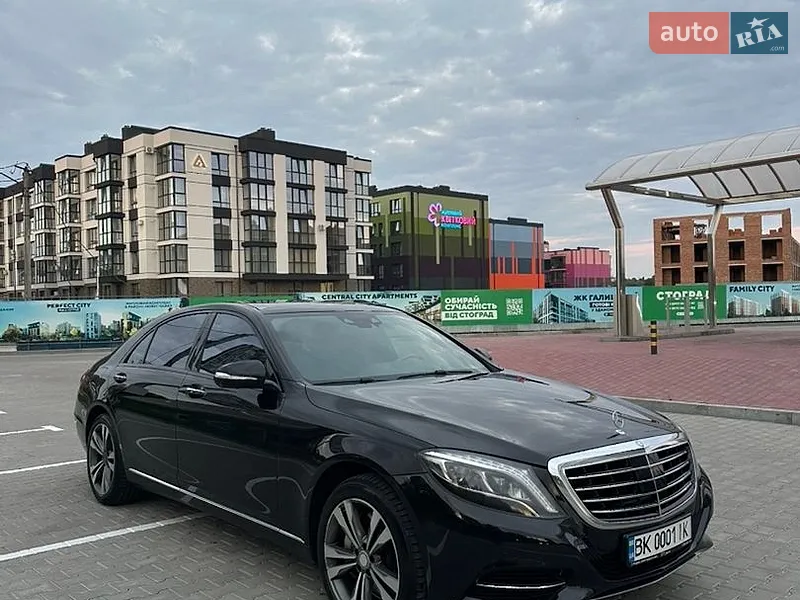 Mercedes-Benz S-Class
