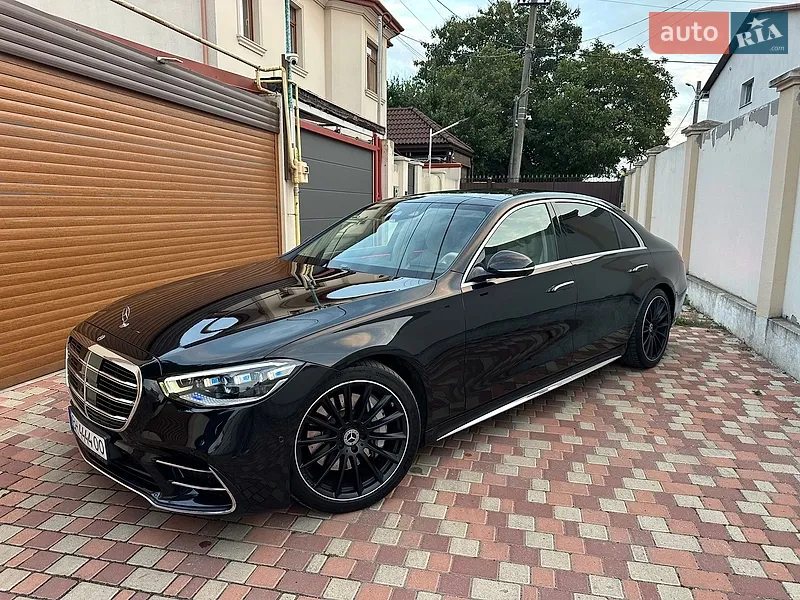 Mercedes-Benz S-Class
