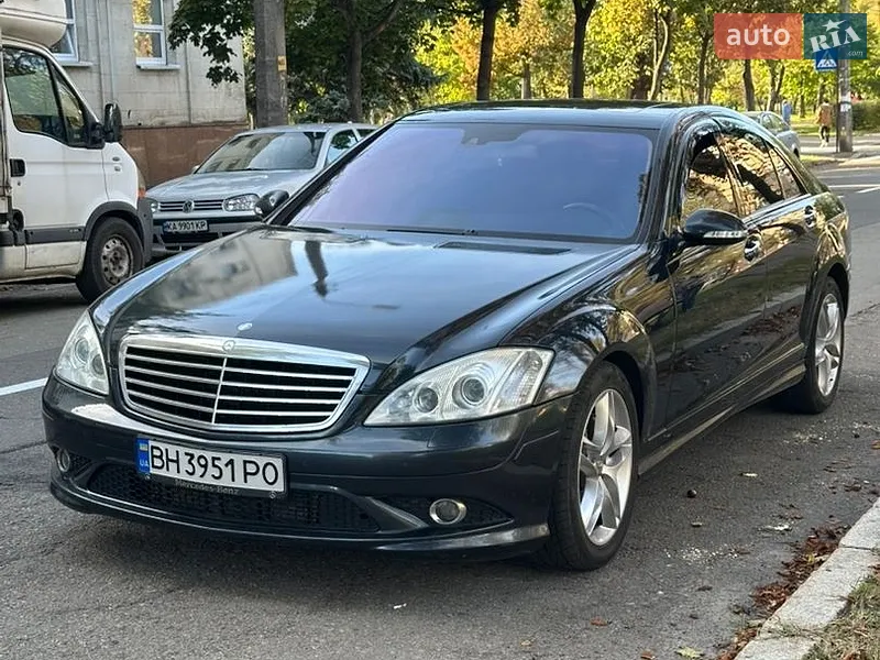 Mercedes-Benz S-Class