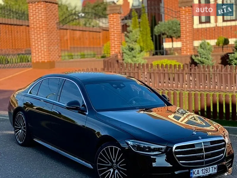 Mercedes-Benz S-Class