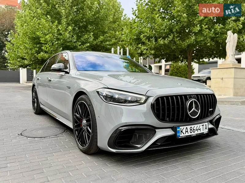 Mercedes-Benz S-Class