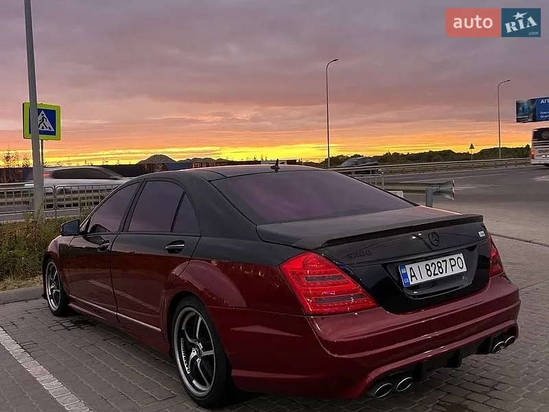 Mercedes-Benz S-Class