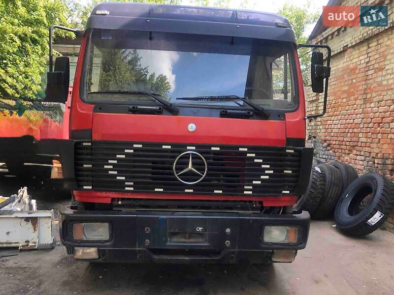 Mercedes-Benz SK-Series 1993